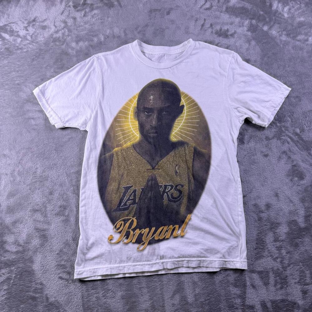 Kobe Bryant Lakers Graphic T Shirt Mens Small White NBA Basketball Tribute Tee